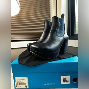 Fluevog Prepare 2.0 Tracker Boot Size 9